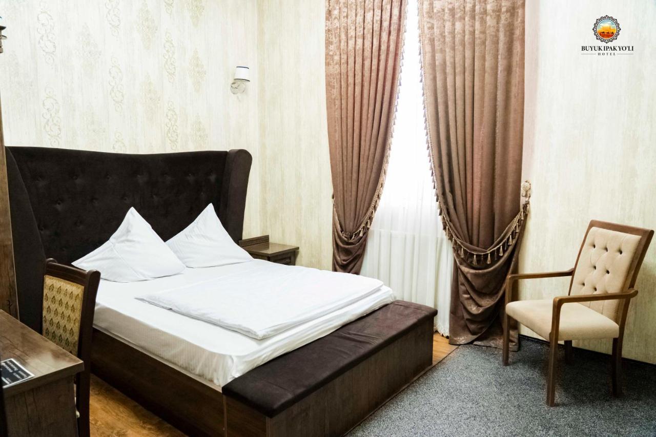 Buyuk Ipak Yo'Li Hotel Namangan Exterior foto