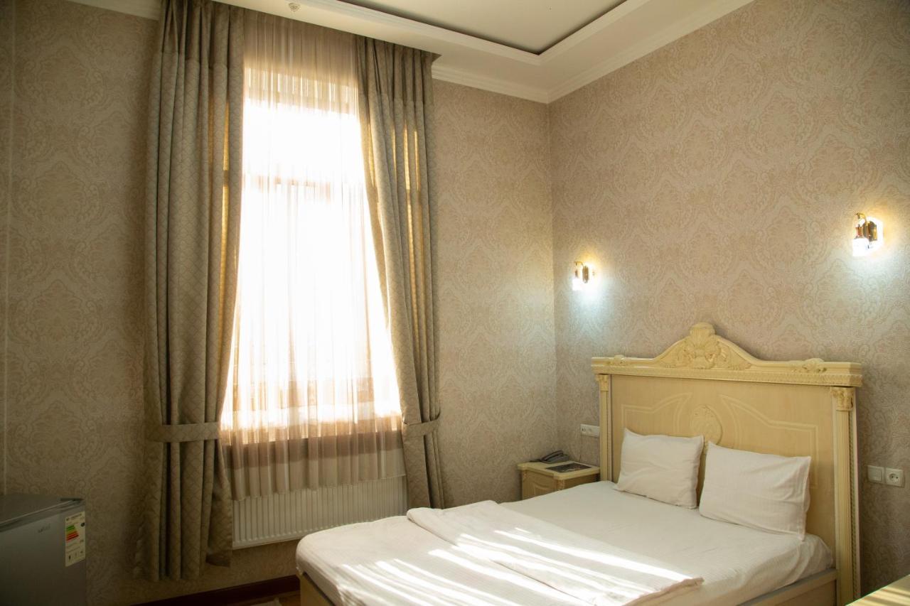 Buyuk Ipak Yo'Li Hotel Namangan Exterior foto