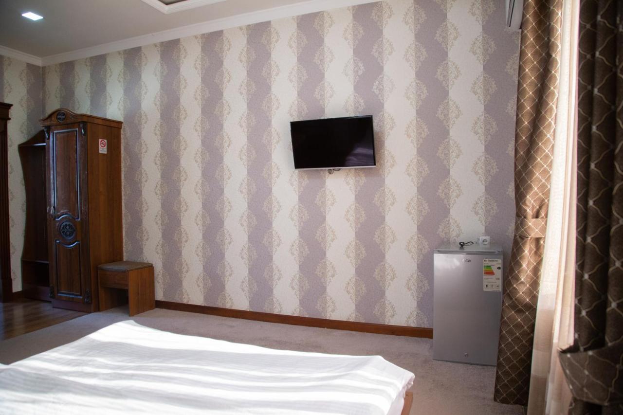 Buyuk Ipak Yo'Li Hotel Namangan Exterior foto